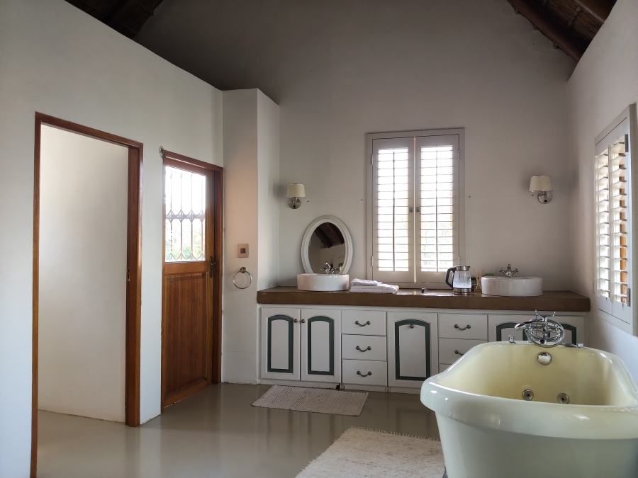 5 Bedroom Property for Sale in Broederstroom North West